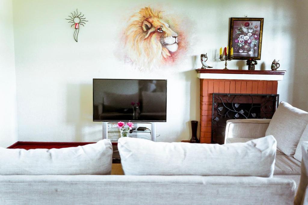Fourways Junction Villa 1 Nairobi Bagian luar foto
